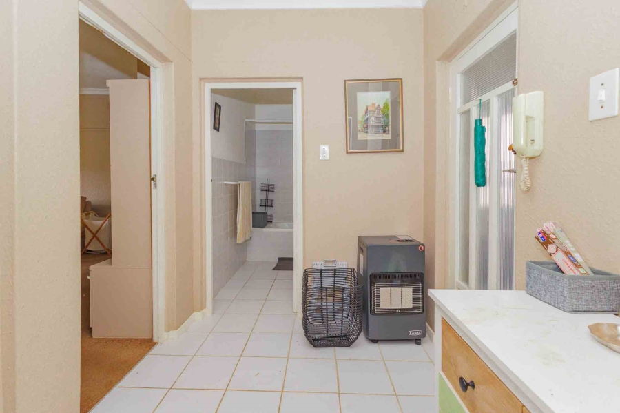 To Let 1 Bedroom Property for Rent in Bantry Bay Western Cape